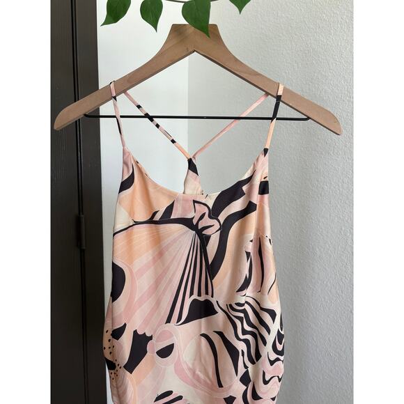 Untitled in Motion flowy tank top - Picture 2 of 6